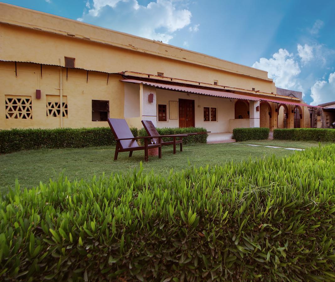 Jawai Castle Resort - A Heritage Hotel In Jawai Leopard Reserve Bisalpur Exterior photo